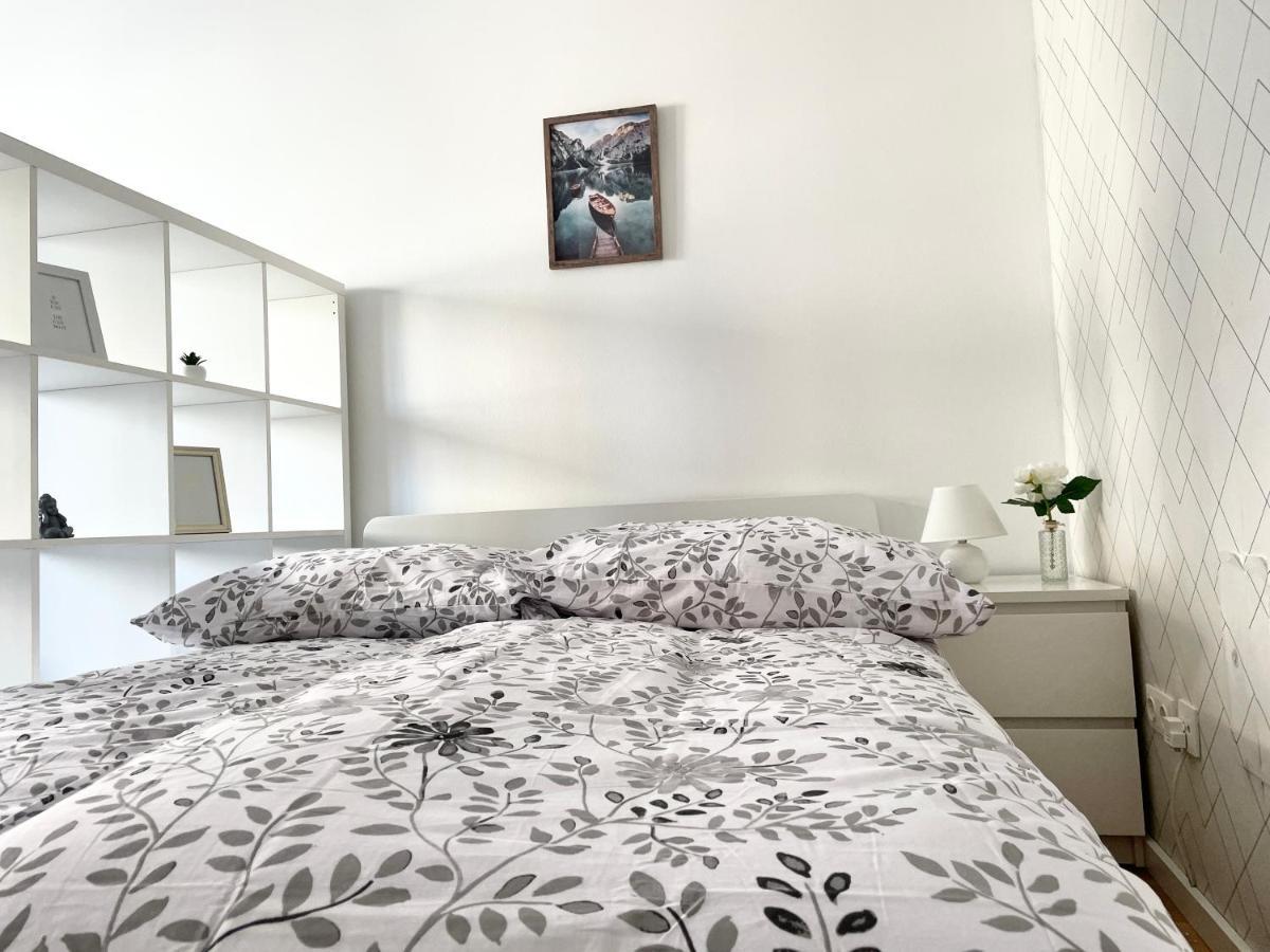 80M2 Apartment With Balcony & Free Netflix ウィーン エクステリア 写真