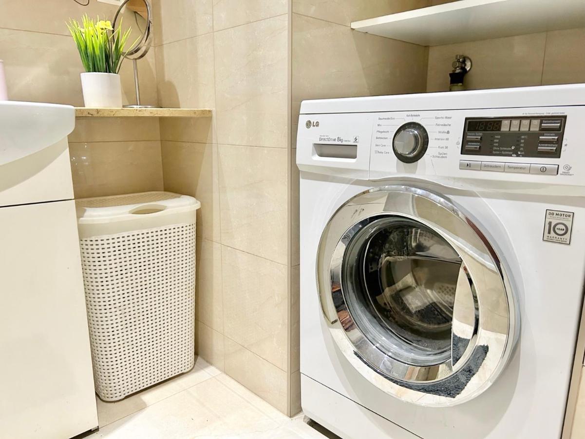 80M2 Apartment With Balcony & Free Netflix ウィーン エクステリア 写真
